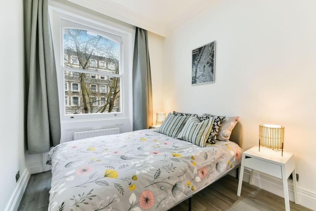 Knightsbridge Stylish Two Bedroom Apartment لندن المظهر الخارجي الصورة