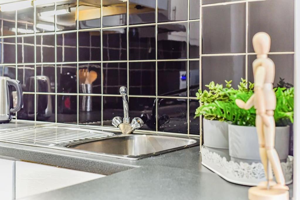 Knightsbridge Stylish Two Bedroom Apartment لندن المظهر الخارجي الصورة